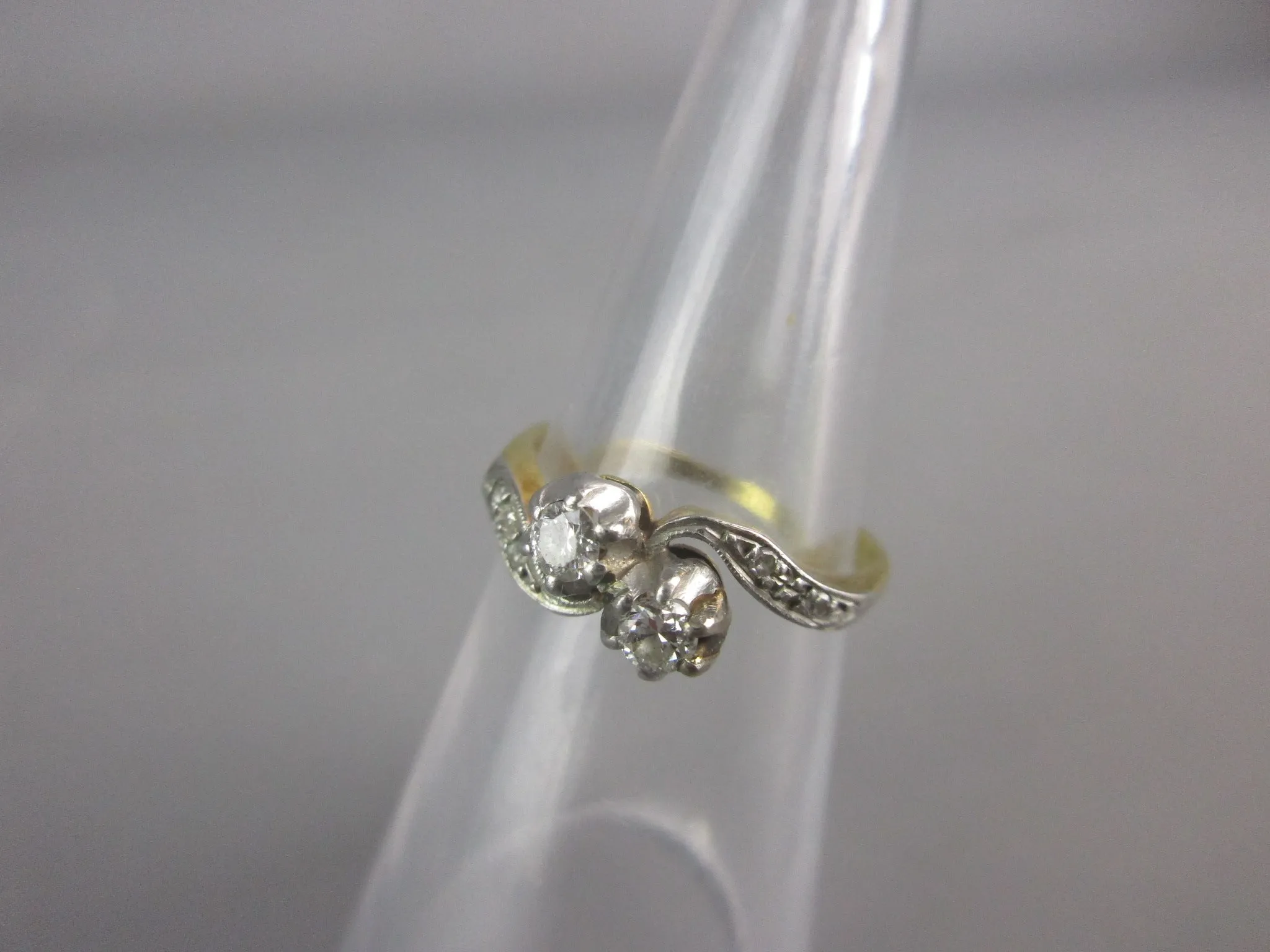 18K Gold & Platinum Engagement Style Diamond Ring Vintage c1980