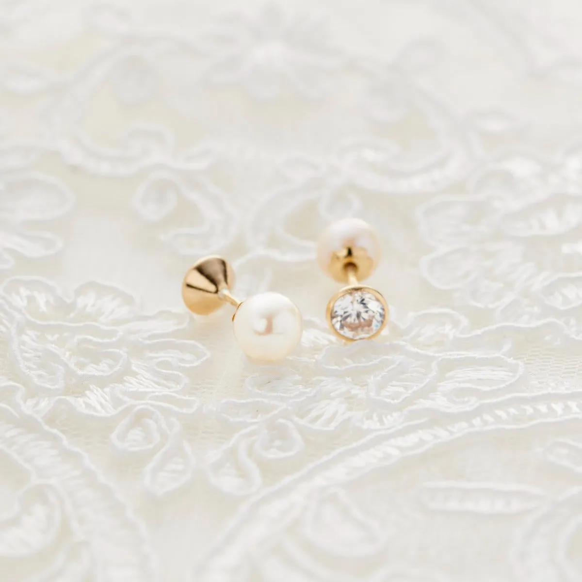 9ct Gold Pearl Bridal Stud Earrings