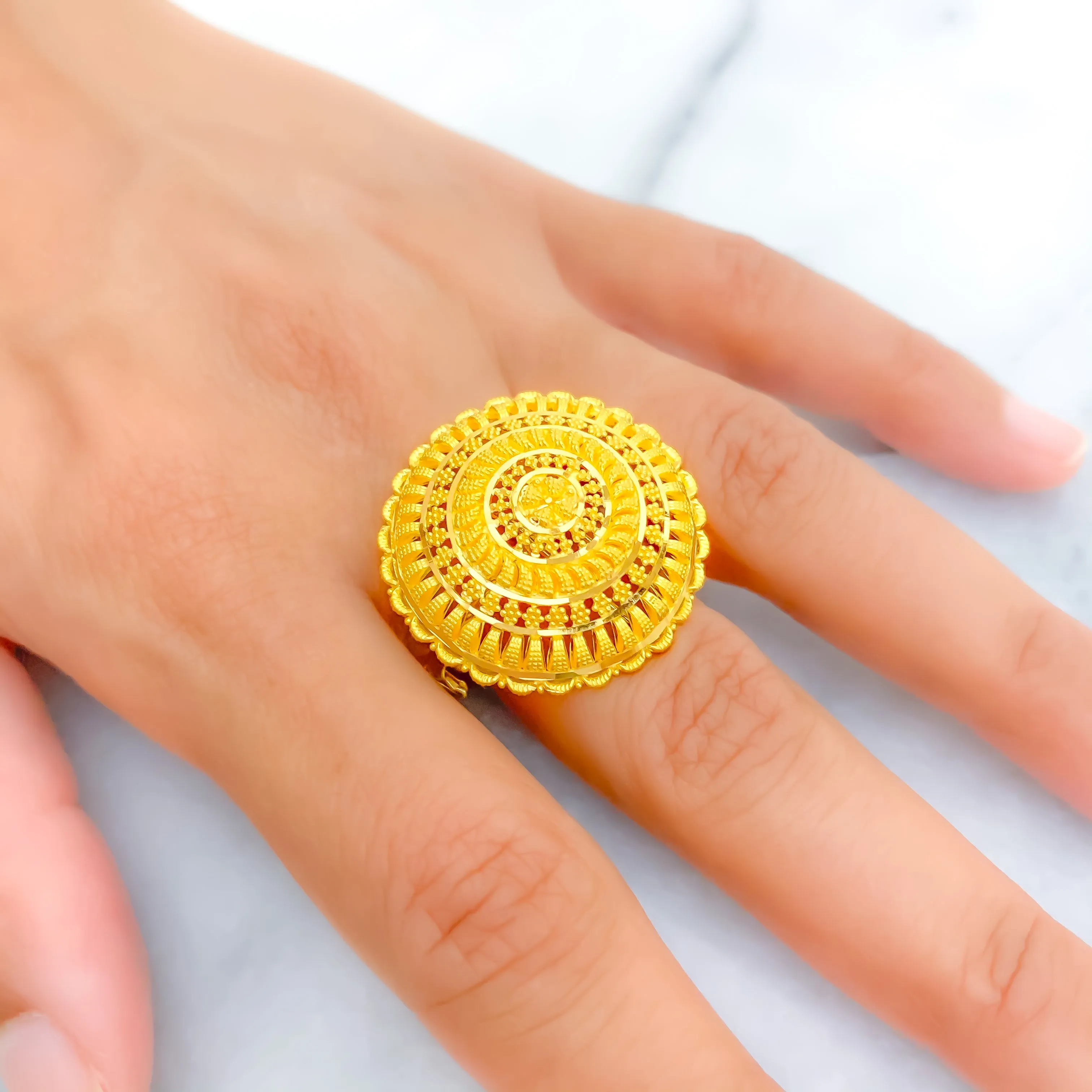 Attractive Fine 22k Gold Statement Ring