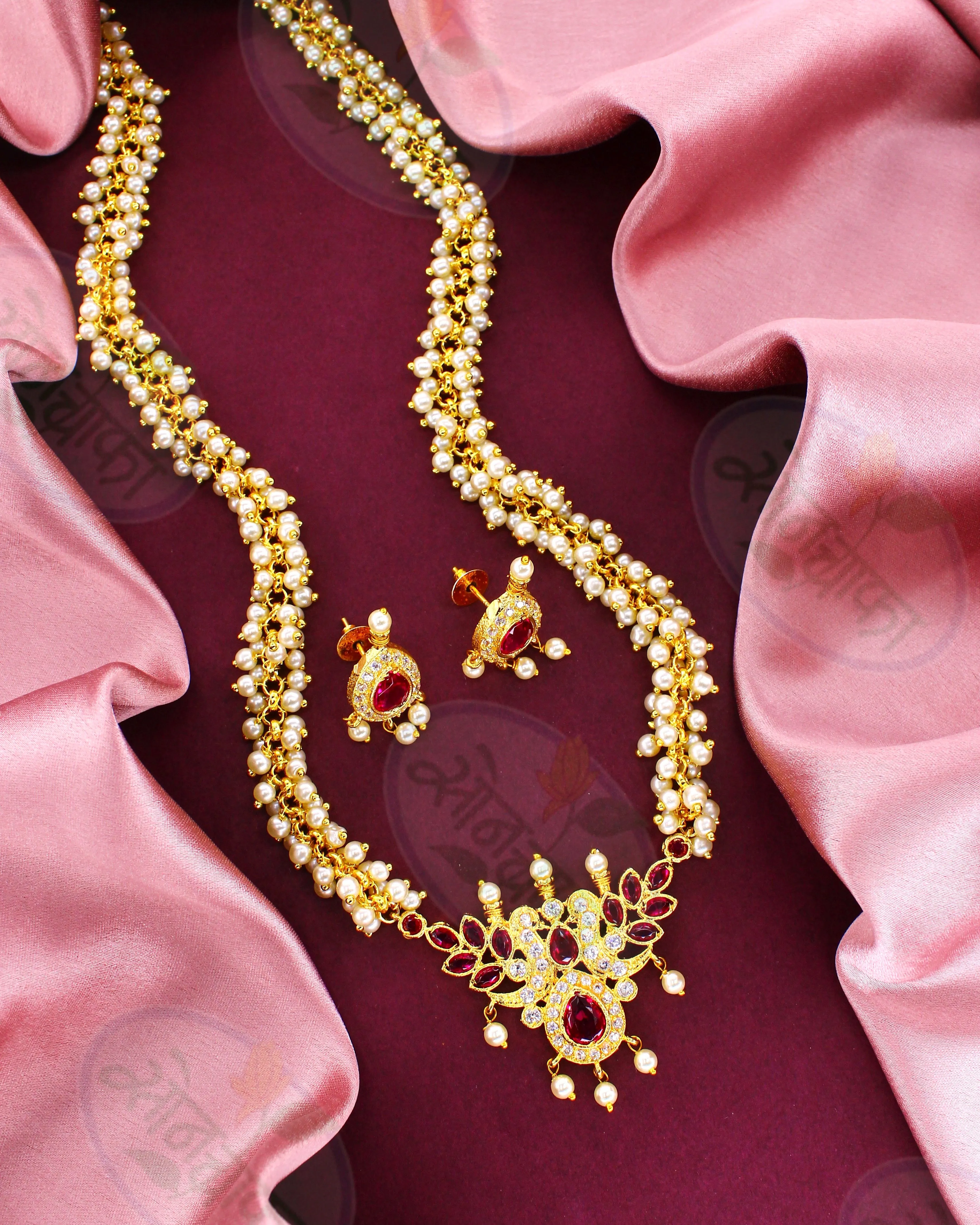 ETHNIC RADIANCE PEARL NECKLACE