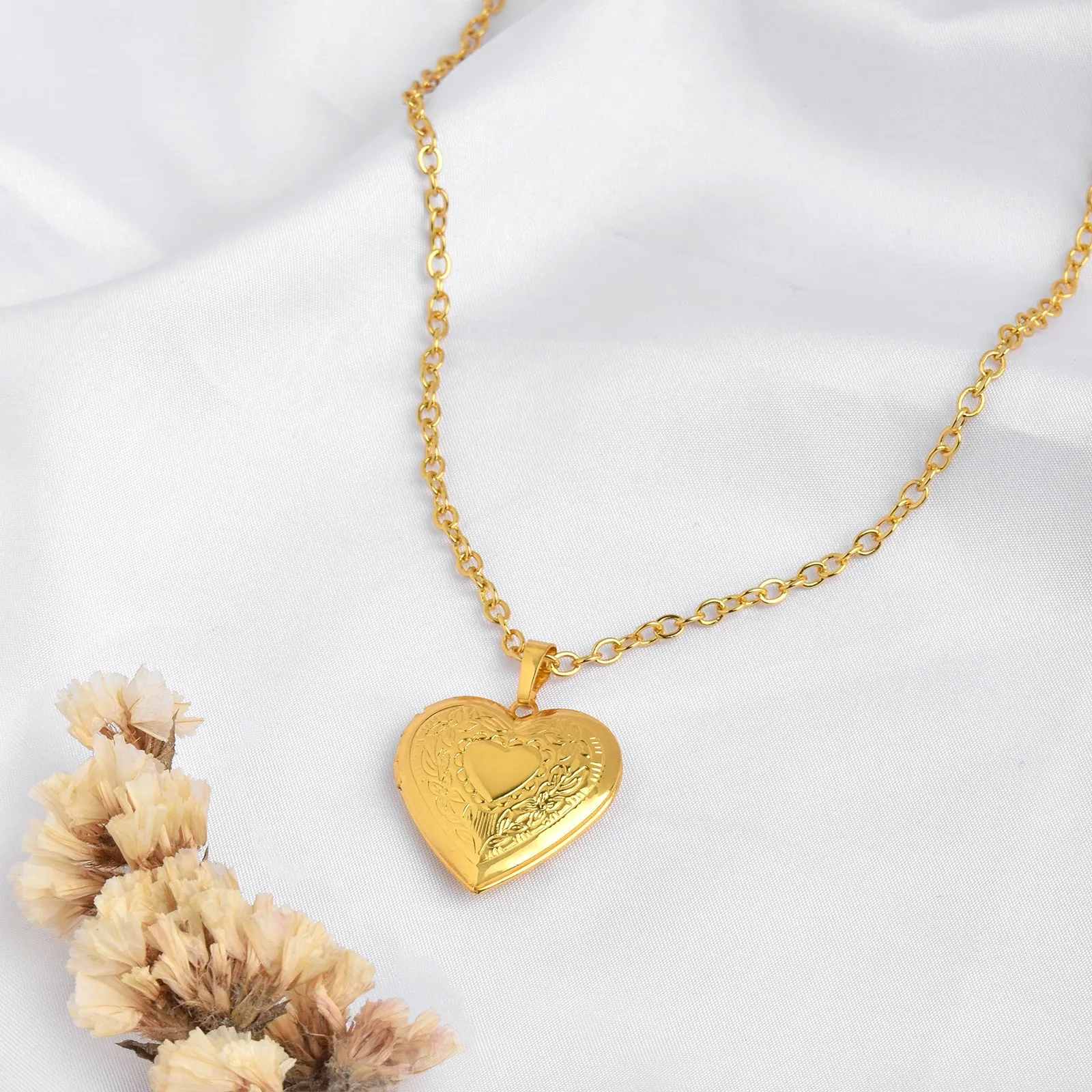 Hazey Gold Heart Necklace