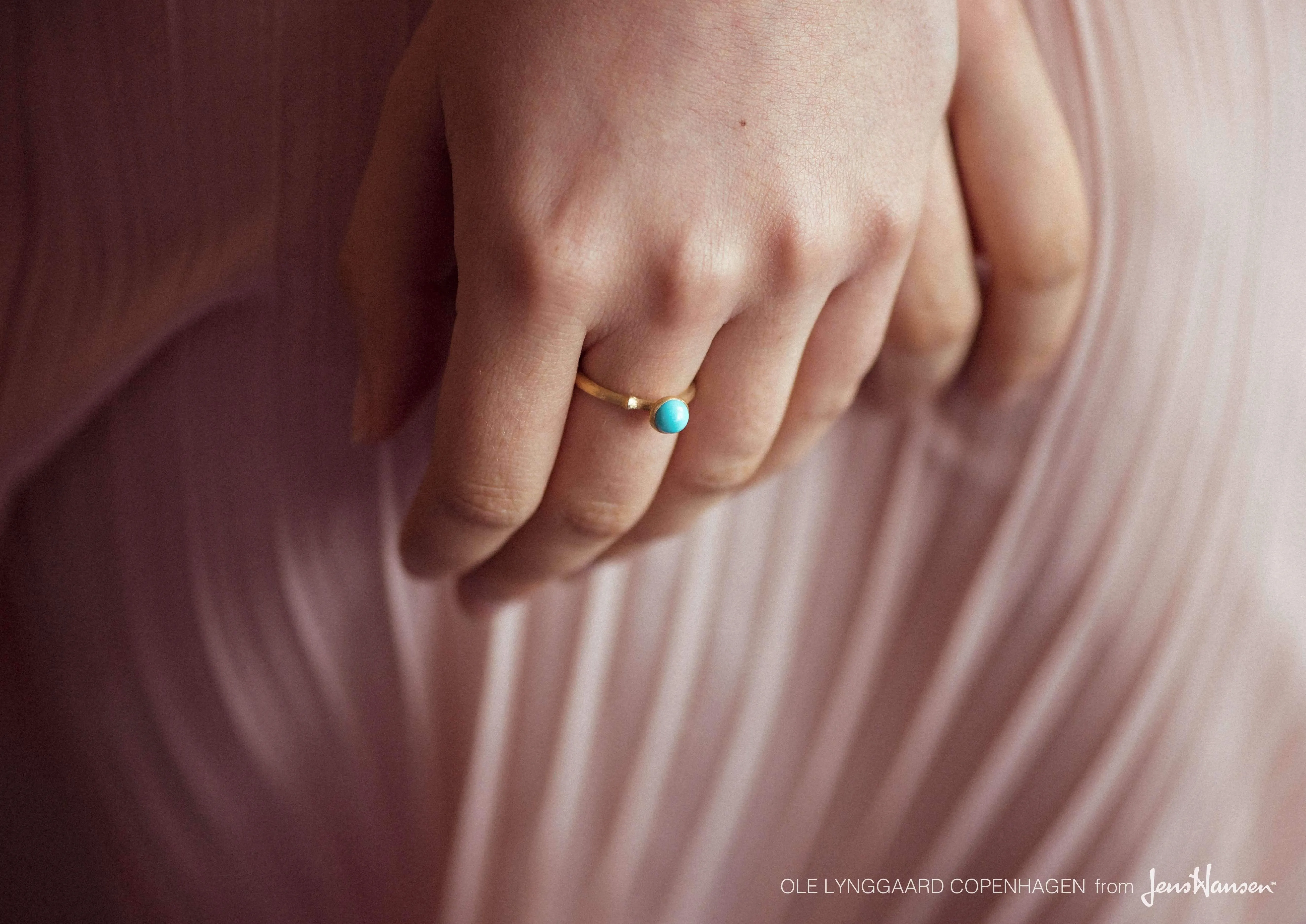 Lotus Ring in 18ct Yellow Gold with Turquoise