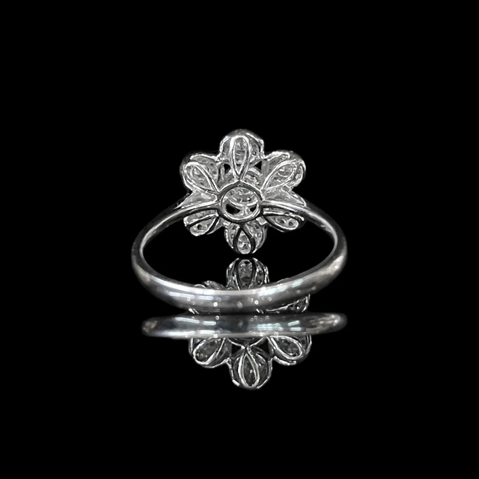 #LVNA2024 | Floral Diamond Ring 14kt