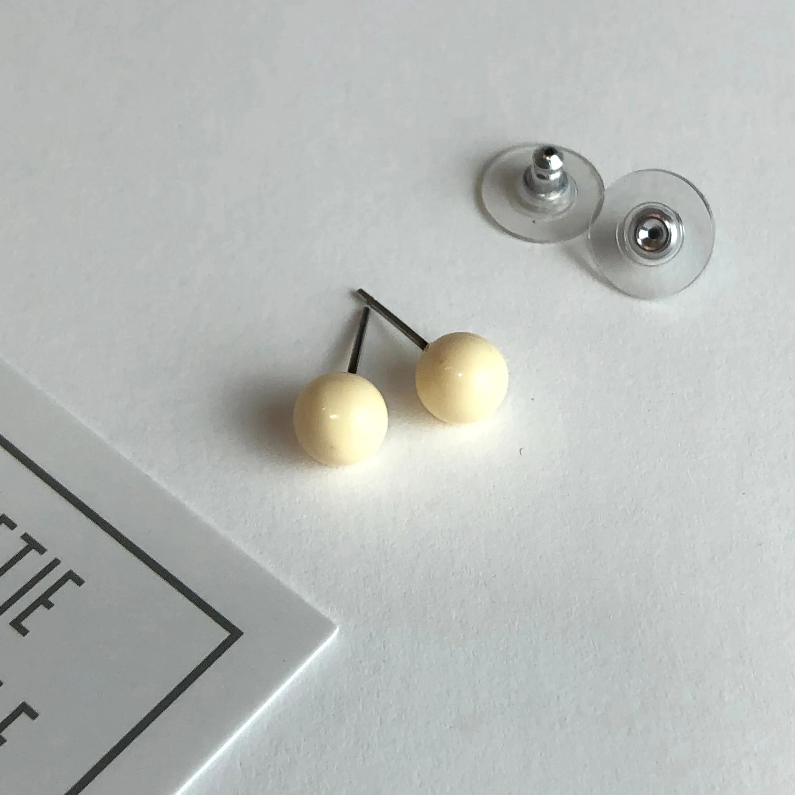 Off White Small Ball Stud Earrings