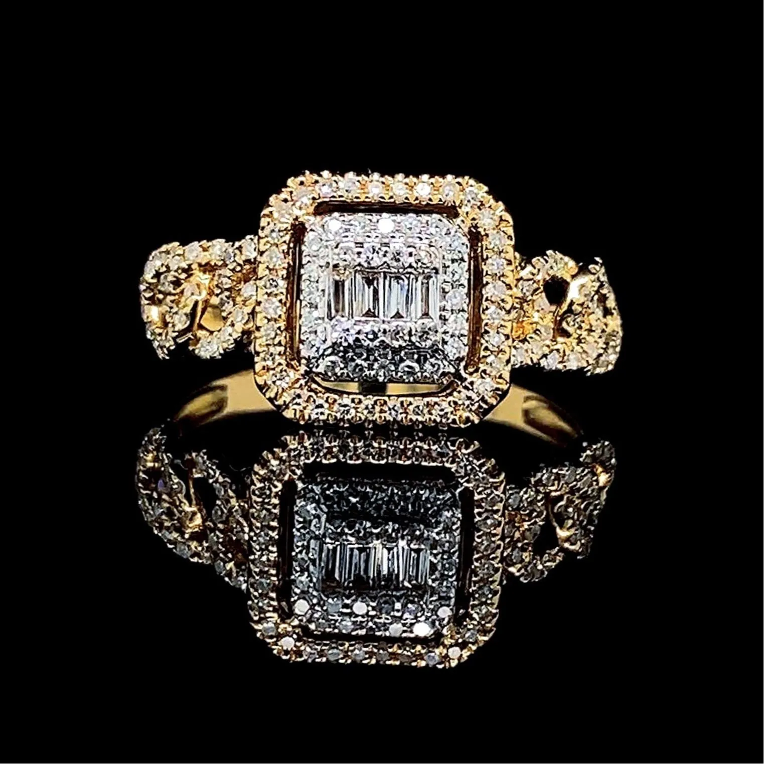 PREORDER | Golden Square Chain Diamond Ring 14kt