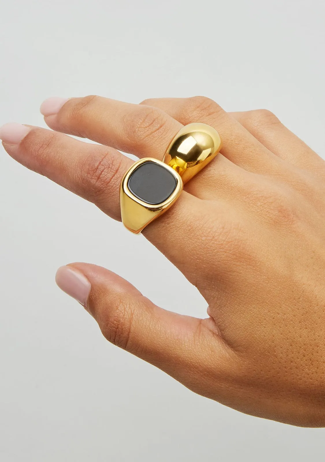 Ring Onix Nero Gold