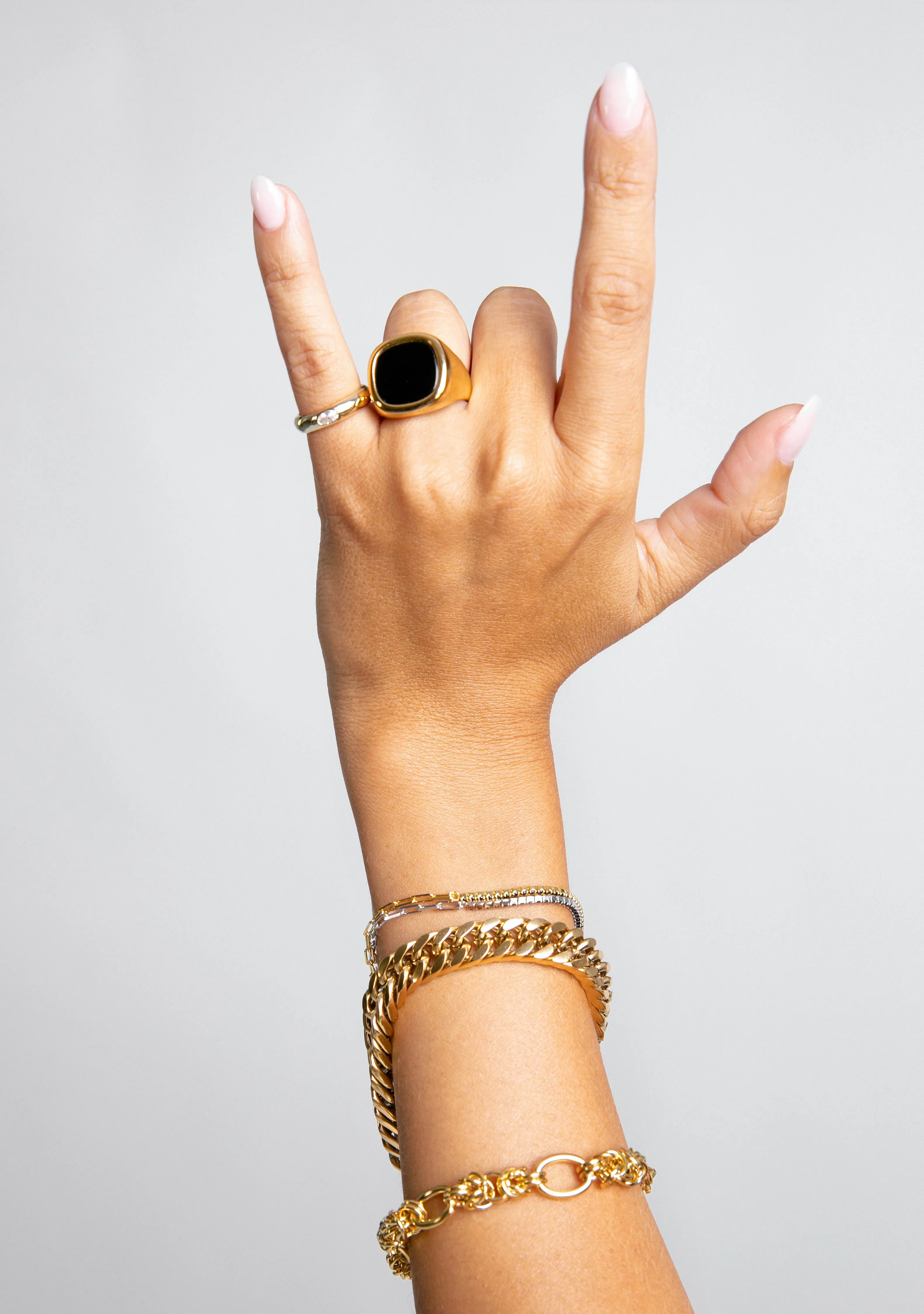 Ring Onix Nero Gold