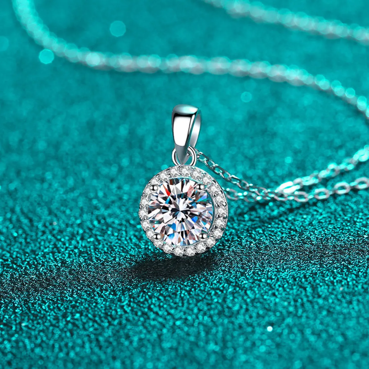 S925 Sterling Silver Round Shape Moissanite Pendant Necklace