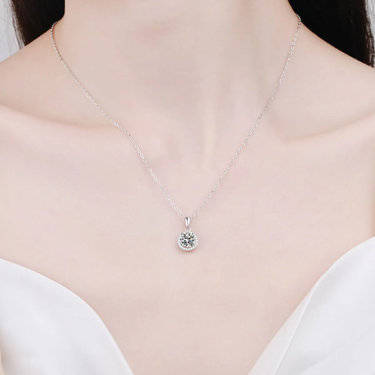 S925 Sterling Silver Round Shape Moissanite Pendant Necklace