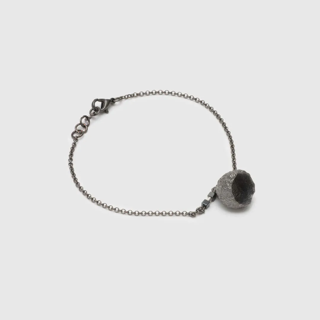 Simple acorn - charm bracelet - dark rhodium plated