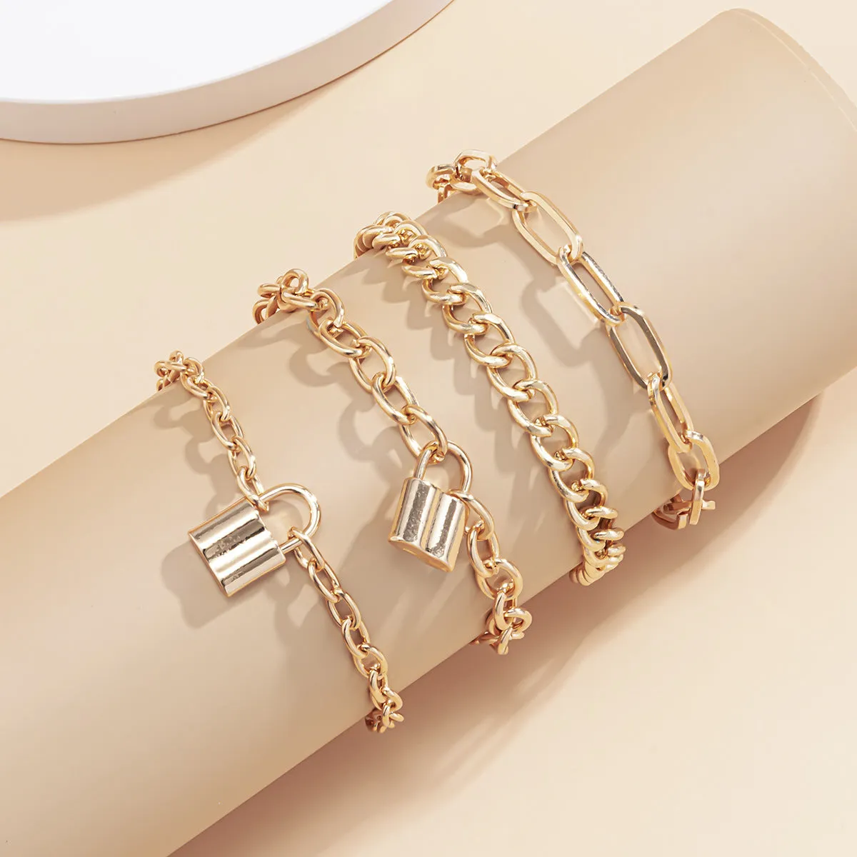 Simple Retro Lock Accessories Alloy Chain Hand European And American Metal Lattice Chain Multi Layer Hand Decoration