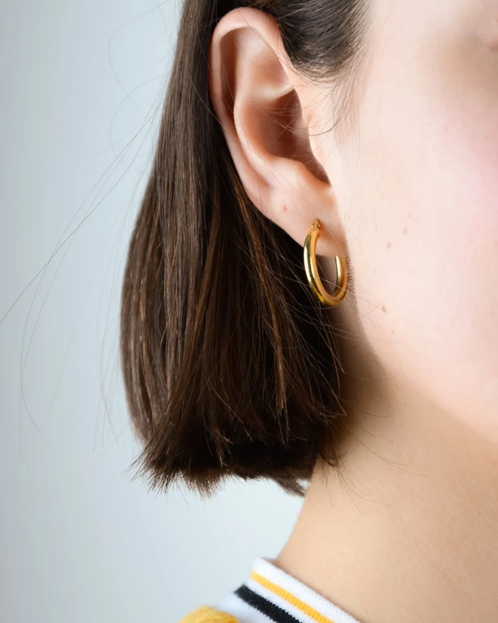 Small Thick Hoops in Gold