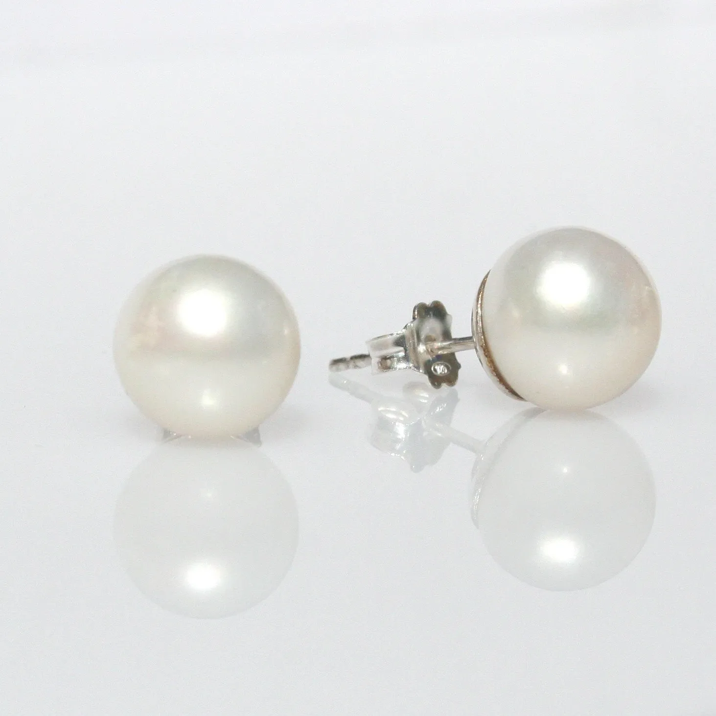 White Pearl Studs 10 mm